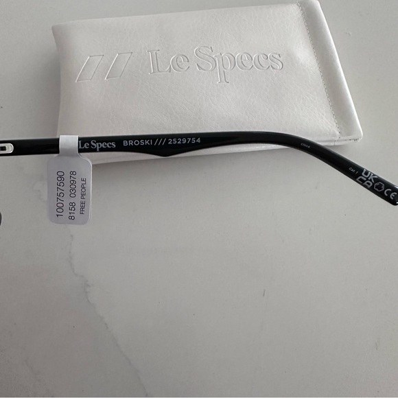 Le Specs Broski Rectangular Sunglasses - Picture 4 of 6